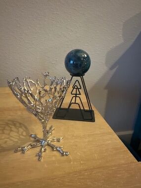 Crystal Sphere and Stand Bundle